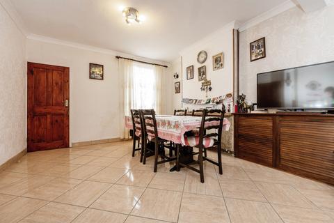 3 bedroom semi-detached house for sale, Honey Hill Road, Bedford