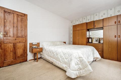 3 bedroom semi-detached house for sale, Honey Hill Road, Bedford