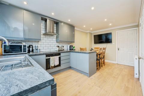 3 bedroom terraced house for sale, Cornwallis Close, Bromham, Bedford