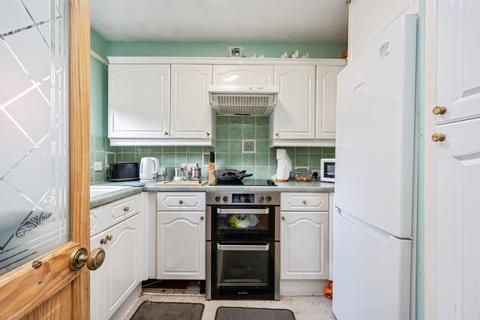 undefined, Warwick Avenue, Bedford