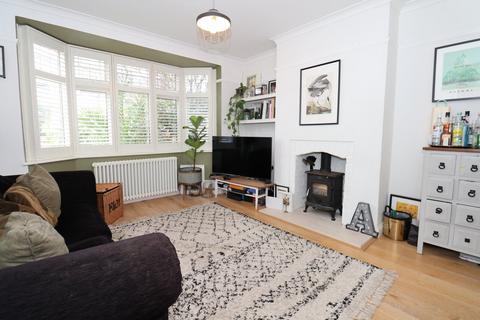 Elmstead Avenue, Chislehurst BR7