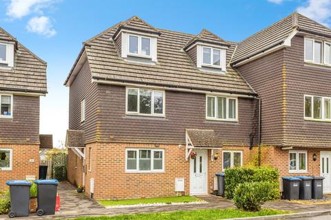 Knowles Walk, BURGESS HILL