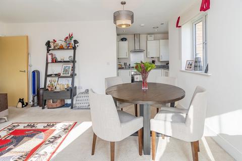2 bedroom flat for sale, Aylesbury Street, Bletchley, Milton Keynes