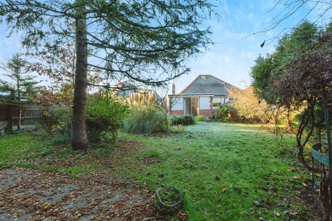 2 bedroom detached bungalow for sale, Iris Avenue, Glen Parva, Leicester