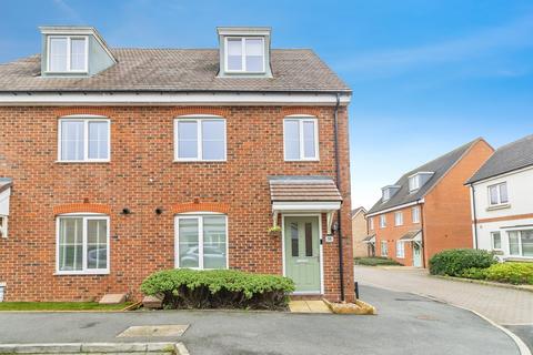 3 bedroom semi-detached house for sale, Alderney Avenue, Bletchley, Milton Keynes