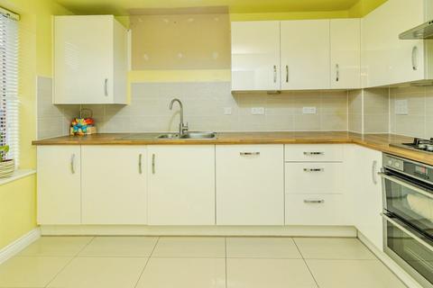 3 bedroom semi-detached house for sale, Alderney Avenue, Bletchley, Milton Keynes
