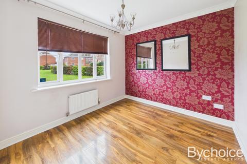 4 bedroom detached house for sale, Grantham Avenue, Great Cornard, Sudbury, Suffolk