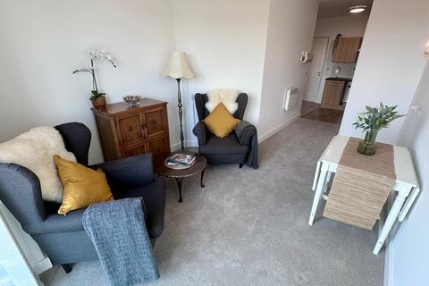 1 bedroom flat for sale, Springwood Gardens, Belper DE56
