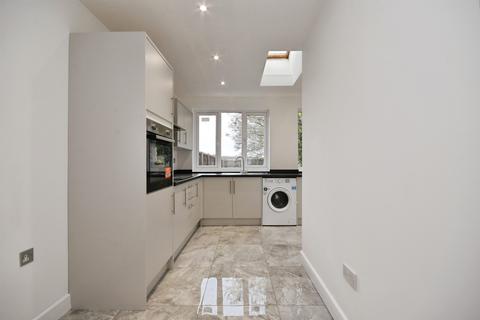 3 bedroom end of terrace house for sale, Buckwoods Road, Braintree