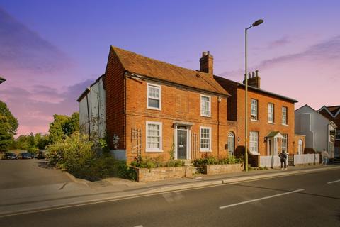 4 bedroom detached house for sale, Winchester Road, Basingstoke