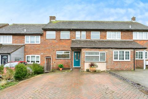 4 bedroom terraced house for sale, Addison Road, Steeple Claydon, BUCKINGHAM