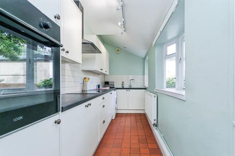 undefined, Hunter Street, Buckingham