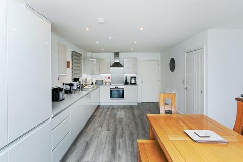 undefined, Hamilton Close, Buckingham