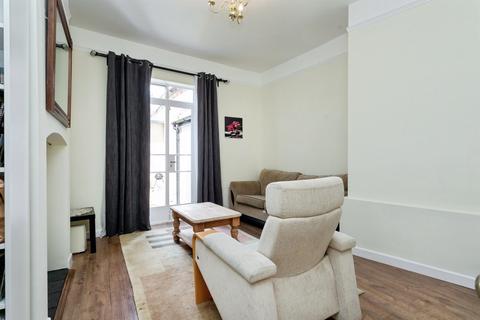 undefined, Hunter Street, Buckingham