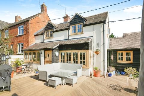 3 bedroom semi-detached house for sale, East Street, Adstock, Buckingham