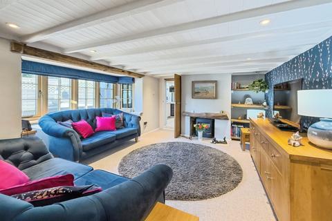3 bedroom semi-detached house for sale, East Street, Adstock, Buckingham