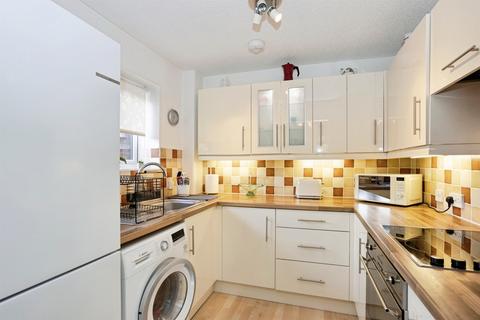 1 bedroom flat for sale, Palmer Avenue, Bushey