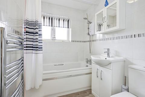 1 bedroom flat for sale, Palmer Avenue, Bushey