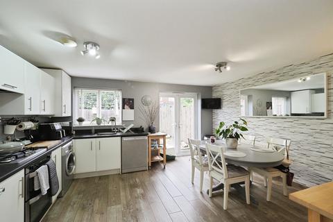 4 bedroom end of terrace house for sale, Balata Way, BURTON-ON-TRENT