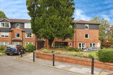 1 bedroom flat for sale, Elstree Road, Bushey Heath, Bushey