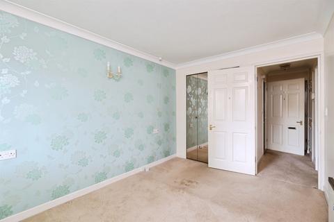 undefined, Elstree Road, Bushey Heath, Bushey