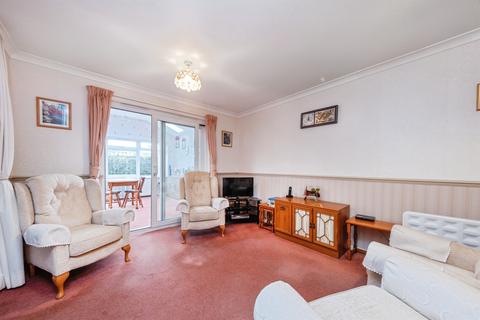 2 bedroom detached bungalow for sale, Spinney Close, Steeple Claydon, Buckingham