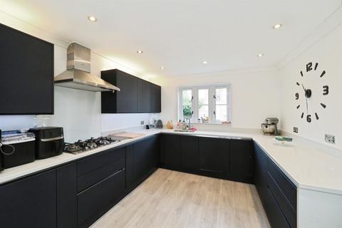 undefined, Ludgate Street, Tutbury, BURTON-ON-TRENT