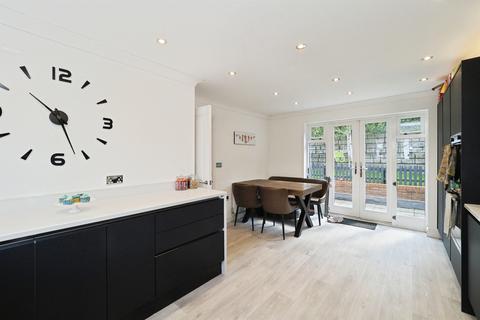 undefined, Ludgate Street, Tutbury, BURTON-ON-TRENT