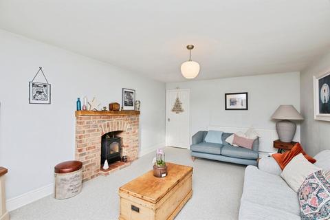 4 bedroom detached house for sale, Hillcrest Avenue, Burton-On-Trent