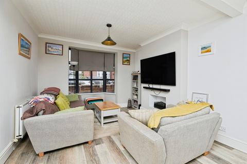 4 bedroom detached house for sale, Brizlincote Street, BURTON-ON-TRENT