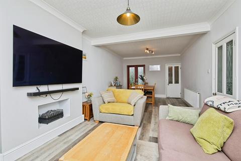 4 bedroom detached house for sale, Brizlincote Street, BURTON-ON-TRENT