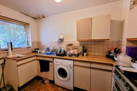2 bedroom terraced house for sale, Heather Close, Carterton