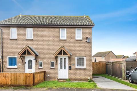 2 bedroom semi-detached house for sale, Bracken Close, Carterton