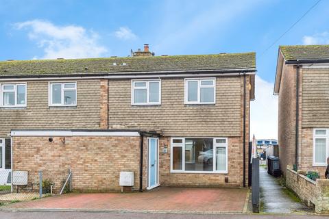 undefined, Chandler Close, Bampton