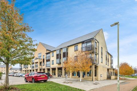 2 bedroom flat for sale, Thornhill Close, CARTERTON