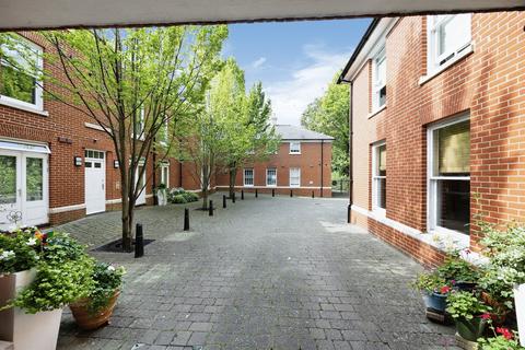 undefined, New Dover Road, Canterbury