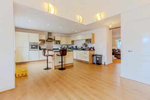 4 bedroom penthouse for sale, Great Stour Mews, Canterbury