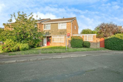 Semi-detached house - Worcester Road, Colchester
