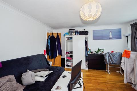 2 bedroom apartment for sale, Strangers Lane, Canterbury