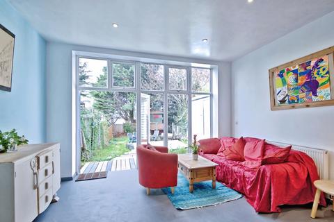5 bedroom semi-detached house for sale, St. Annes Road, Colchester