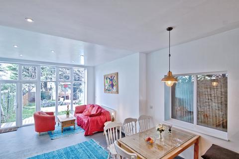 5 bedroom semi-detached house for sale, St. Annes Road, Colchester