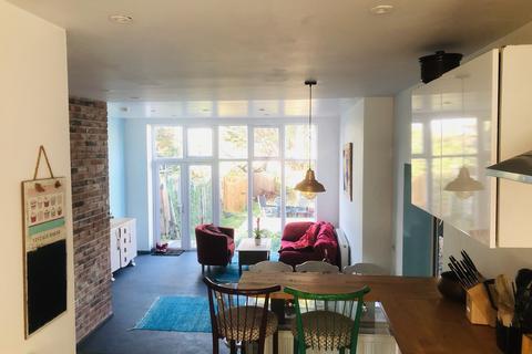 5 bedroom semi-detached house for sale, St. Annes Road, Colchester