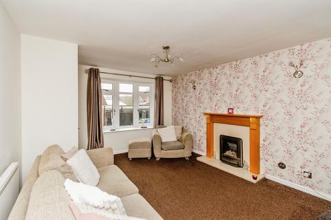 2 bedroom detached house for sale, Langtree Close, Cannock