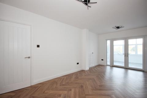 4 bedroom semi-detached house for sale, Canley Road, Coventry