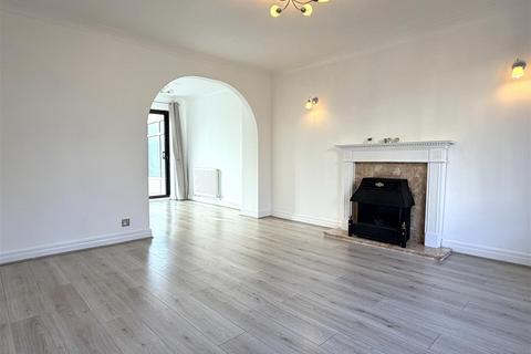 3 bedroom end of terrace house for sale, Kielder Court, Lytham
