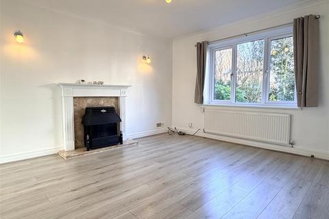 3 bedroom end of terrace house for sale, Kielder Court, Lytham
