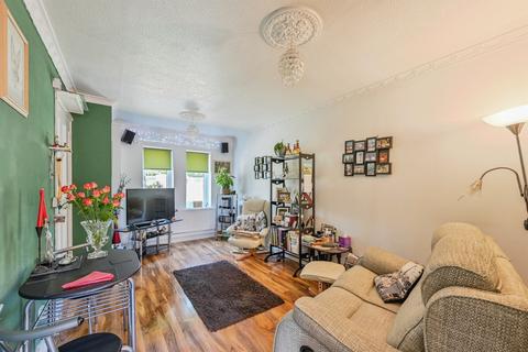 2 bedroom terraced house for sale, Etruria Gardens, Chester Green, Derby