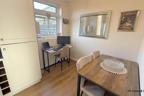 2 bedroom terraced house for sale, Northaw Road West, Northaw, Potters Bar
