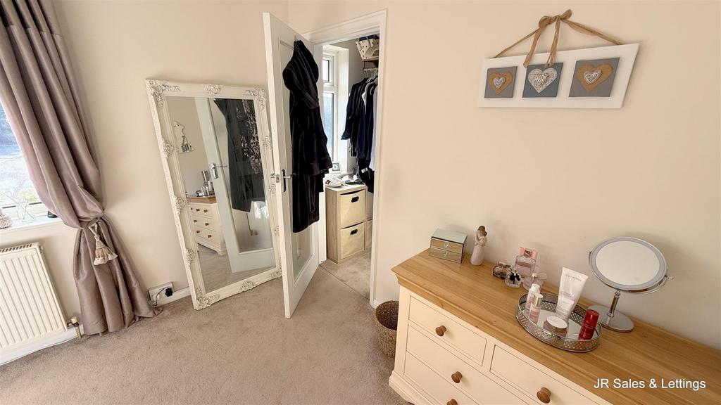 Bedroom 1 Dressing area