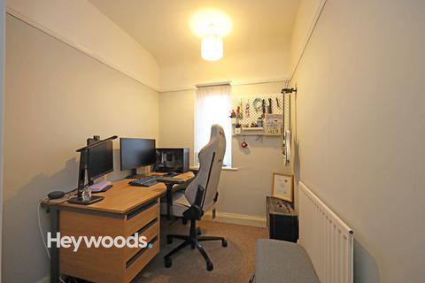 3 bedroom townhouse for sale, Reeves Avenue, Cross Heath, Newcastle under Lyme